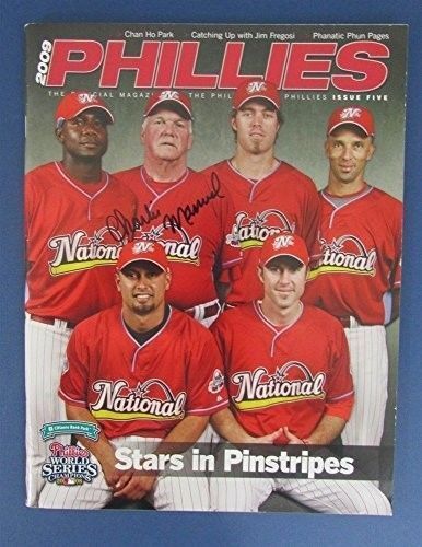 2009 Phillies Program Magazine Charlie Manuel Signed Cover 123167