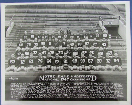 1947 National Champions Notre Dame Fighting Irish 8x10 Original Photo 126322