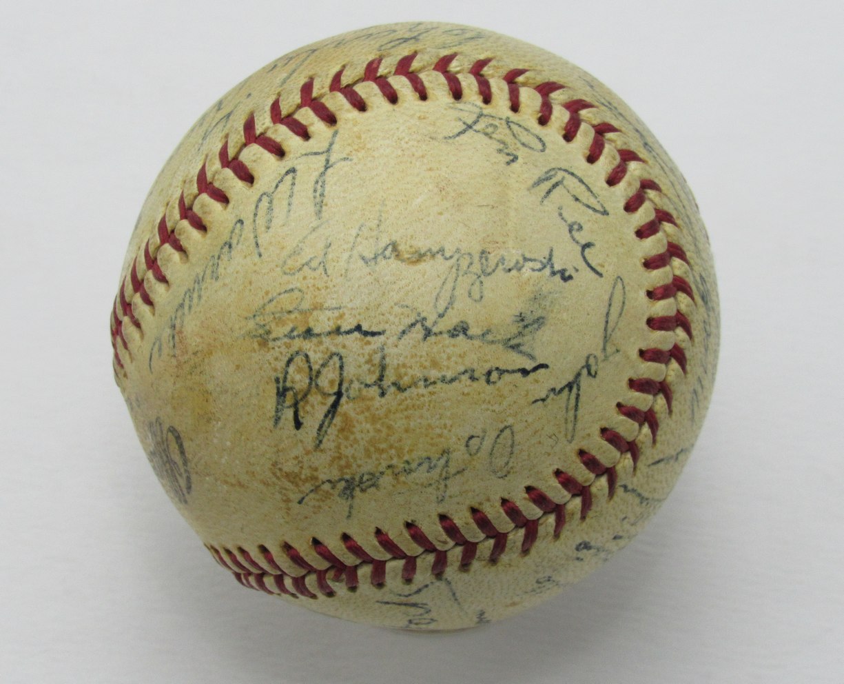 1945 NL Champion Cubs Team signed by 22 OL Baseball Grimm Hack Pafko 184932