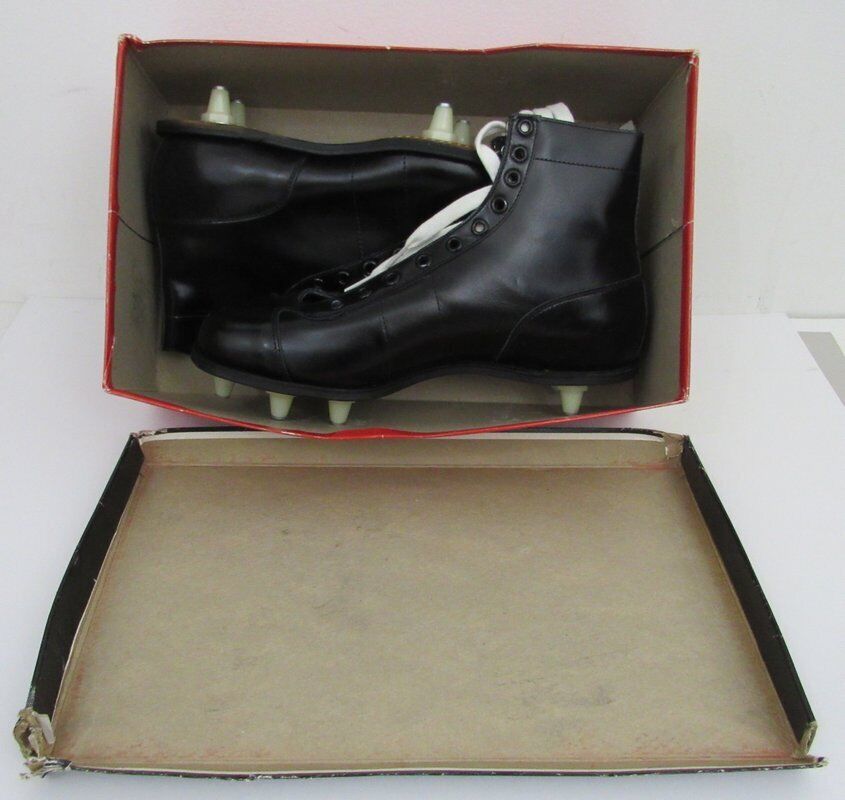 Pair of Vintage Wilson Riteweight Black Football Cleats Size 8 NIB 182900