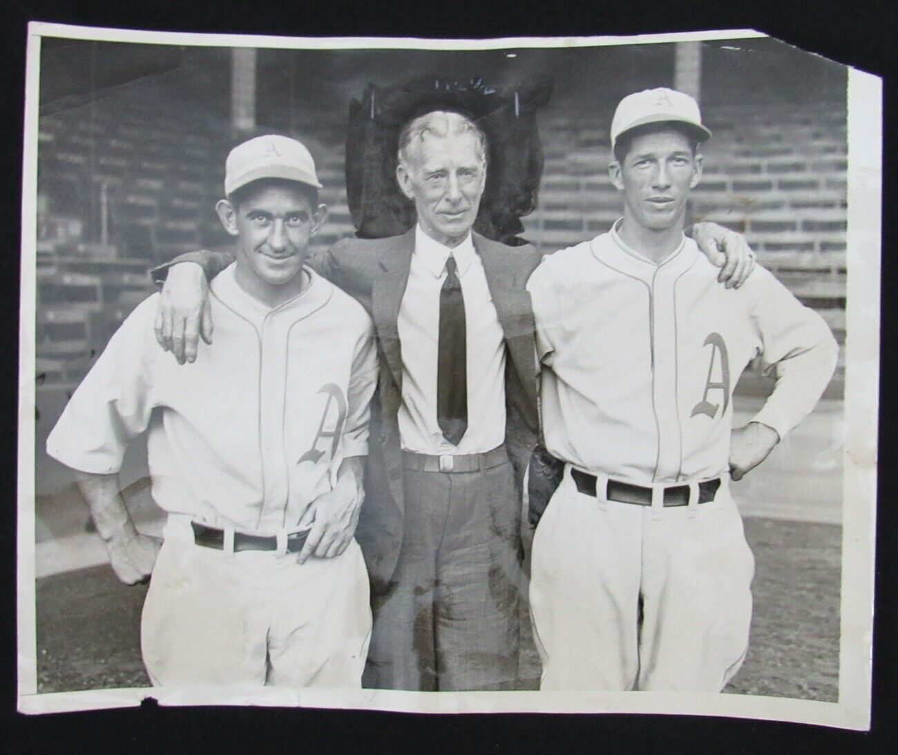 Cochrane/Mack/Grove 1936 Philadelphia A's 8x10 B/W Wire/Press Photo 150727