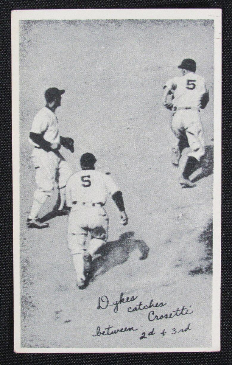 1936 National Chicle Baseball Fine Pen Premium R313 "Dykes Catches Crosetti"