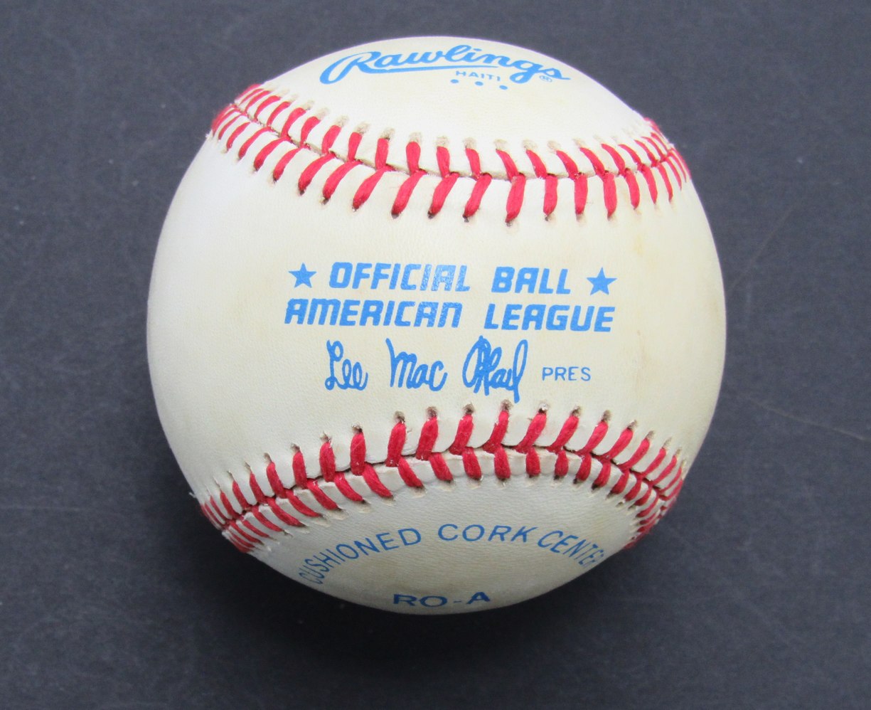 Buddy Bell Cleveland Indians Signed/Autographed Rawlings OAL Baseball JSA 189858