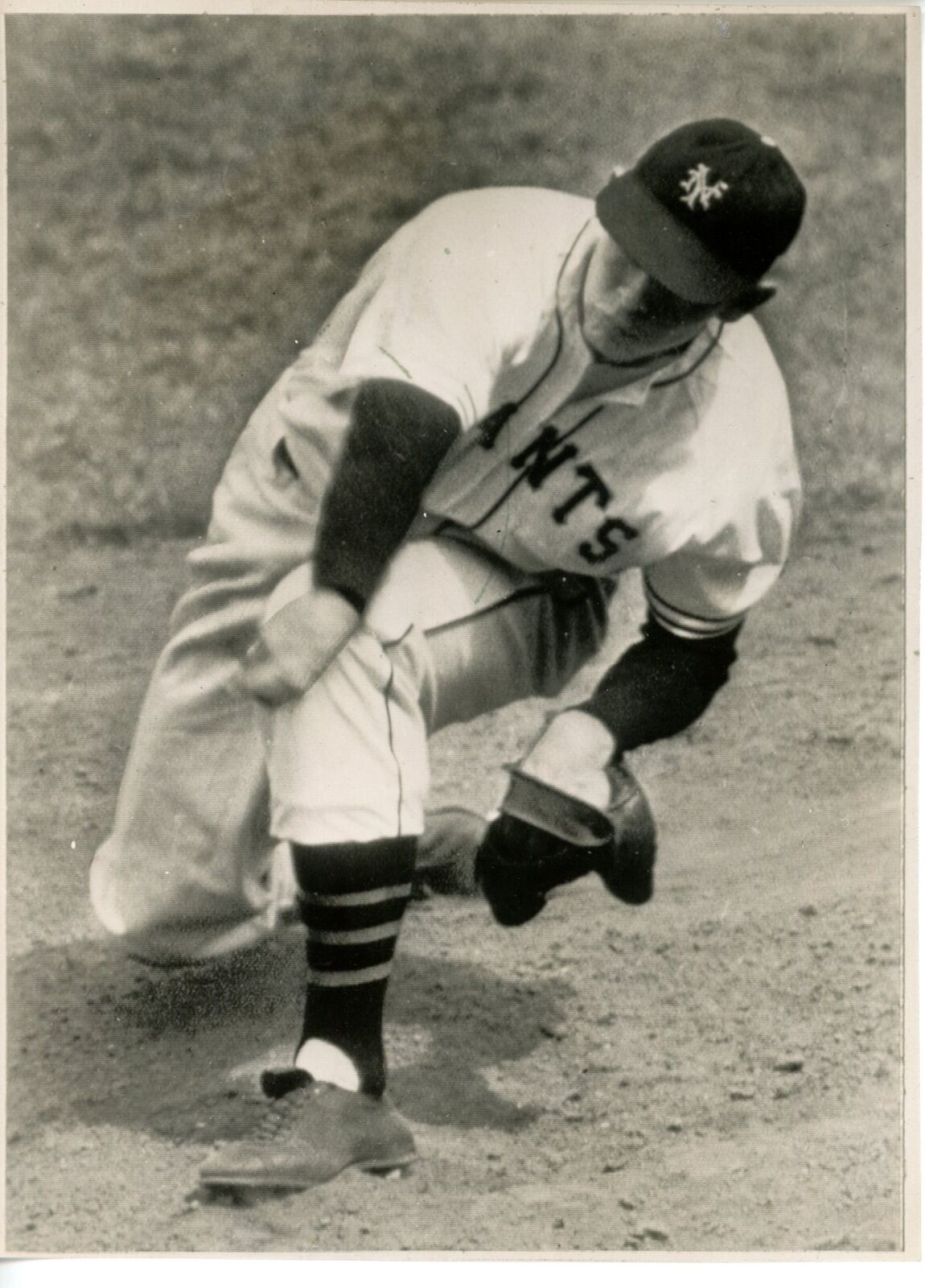 Clint Hartung 8x10 B/W 1947 Press Wire Photo New York Giants