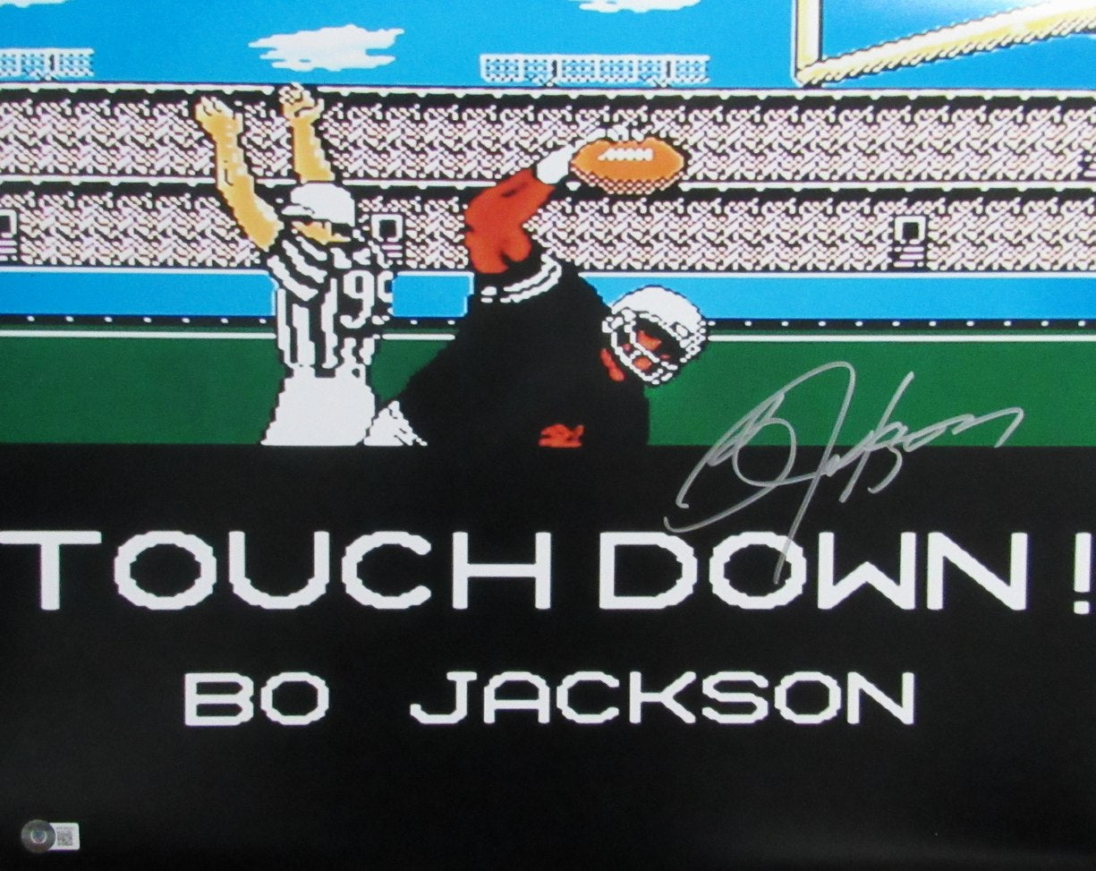 Bo Jackson Autographed 16x20 Photo TECMO BOWL Nintendo Raiders Beckett 182827