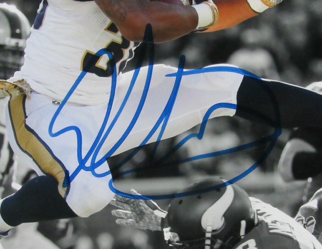 Todd Gurley L.A. Rams Signed/Framed 8x10 Color Photo PSA/DNA 141863.