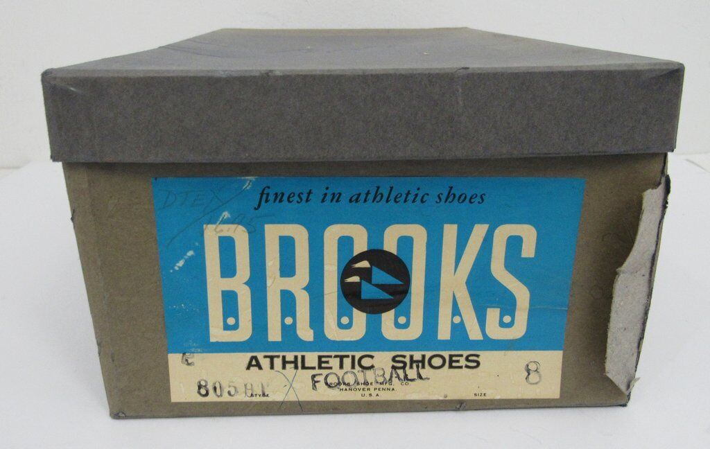 Pair of Vintage Brooks Black Football Cleats Size 8  NIB 182904