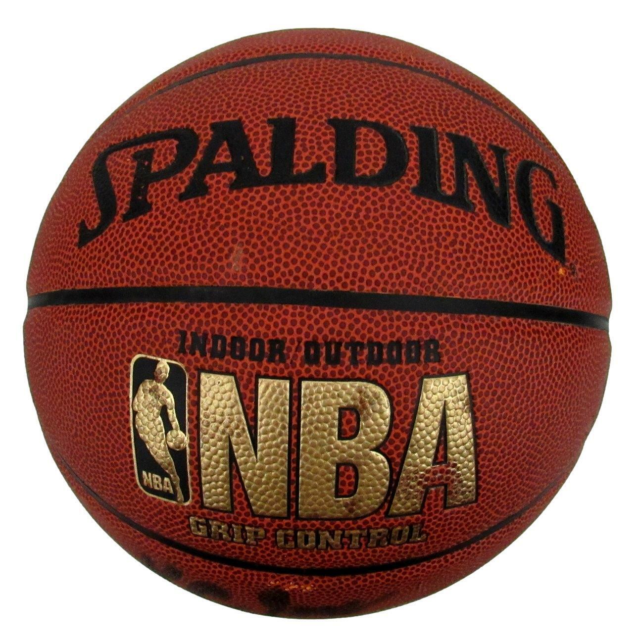 K.C. Jones HOF Celtics Signed Spalding NBA Basketball JSA 159604