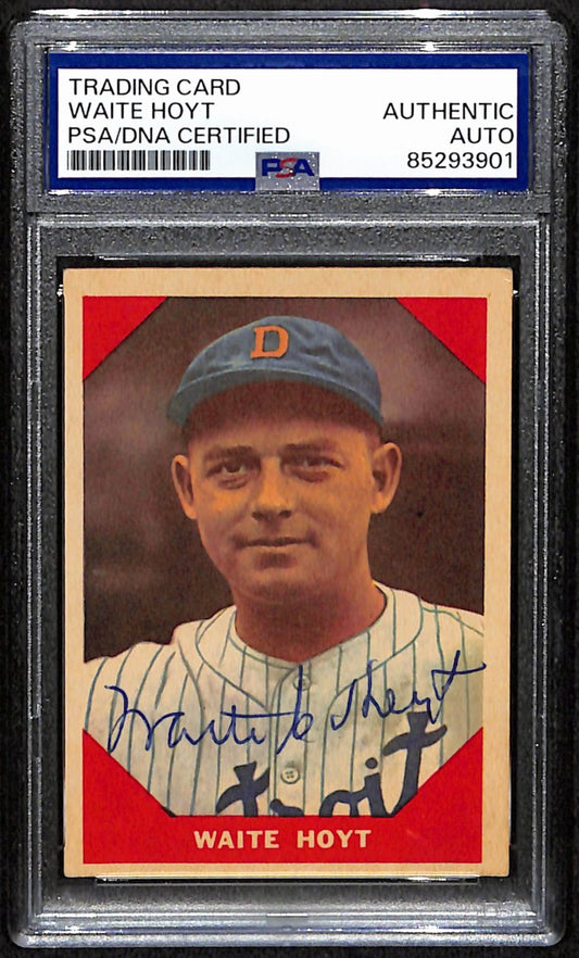 Waite Hoyt HOF Signed/Autographed 1960 Fleer Card #69 Tigers PSA/DNA 190905