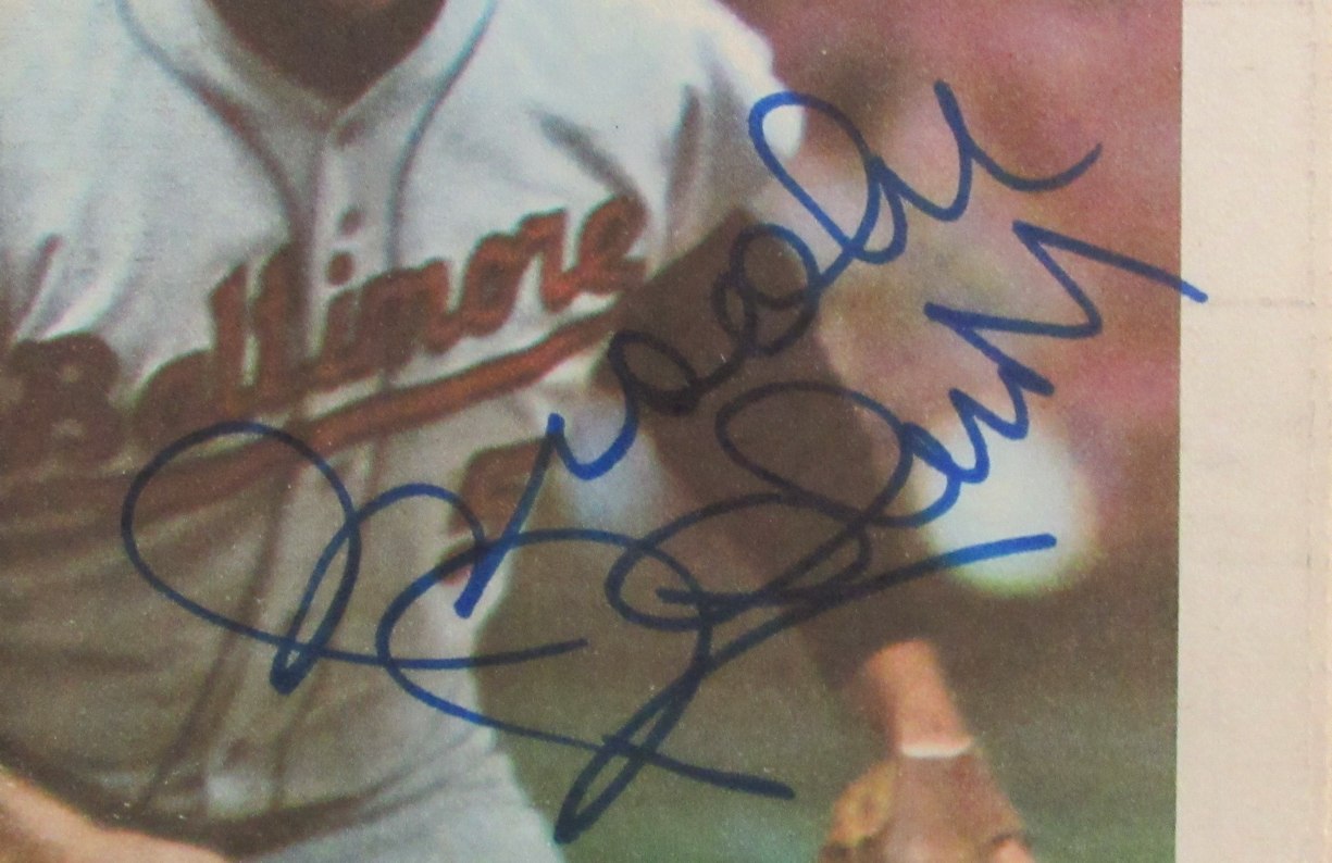 Brooks Robinson HOF Autographed 1971 Sporting New Full Newspaper JSA 182572