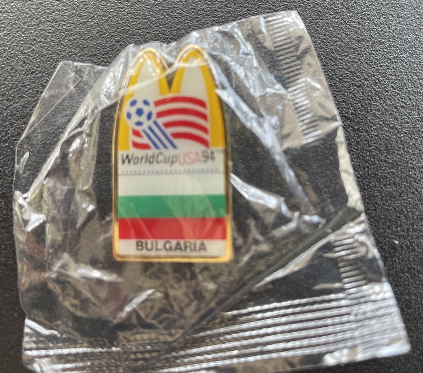 1994 USA World Cup Soccer Commemorative McDonalds Arch Pin - Bulgaria 176842