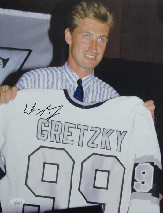 Wayne Gretxky HOF Autographed 11x14 Photo Los Angeles Kings JSA