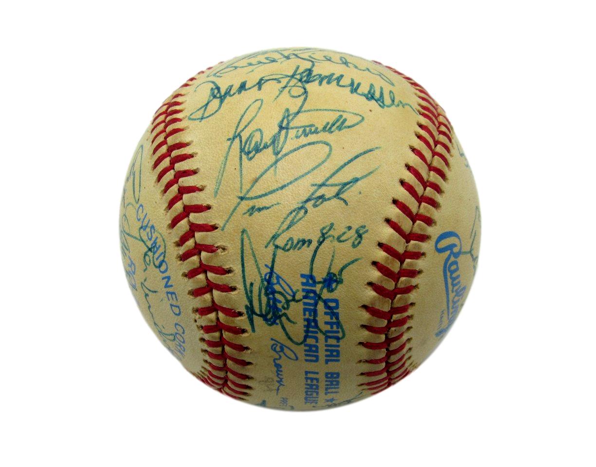 1984 Yankees OAL Team Signed Baseball (24) Mattingly (Rookie) Berra HOF 192208