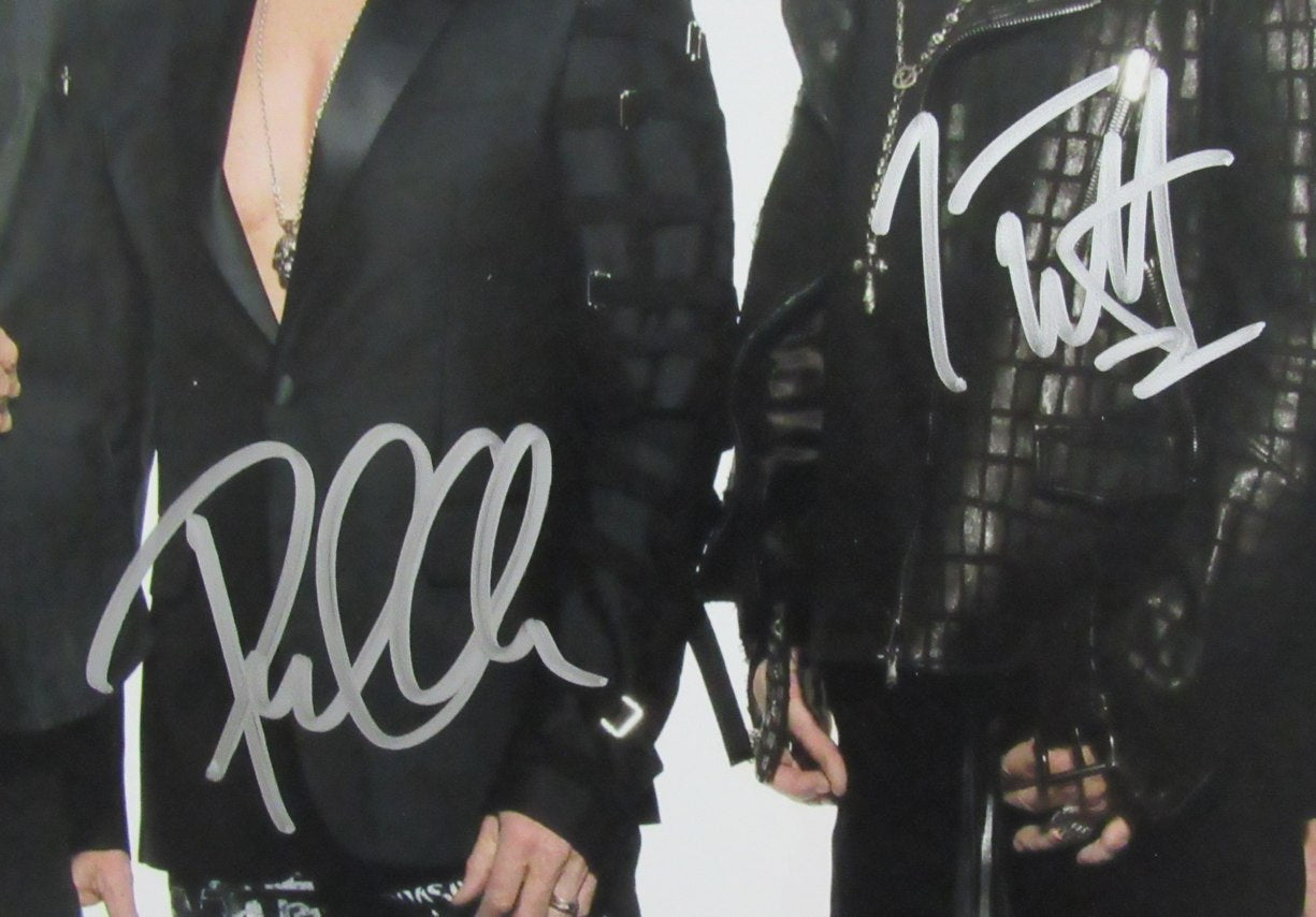 Joe Elliott/Phil Collen Dual-Signed/Auto 11x17 Photo Def Leppard JSA 190167