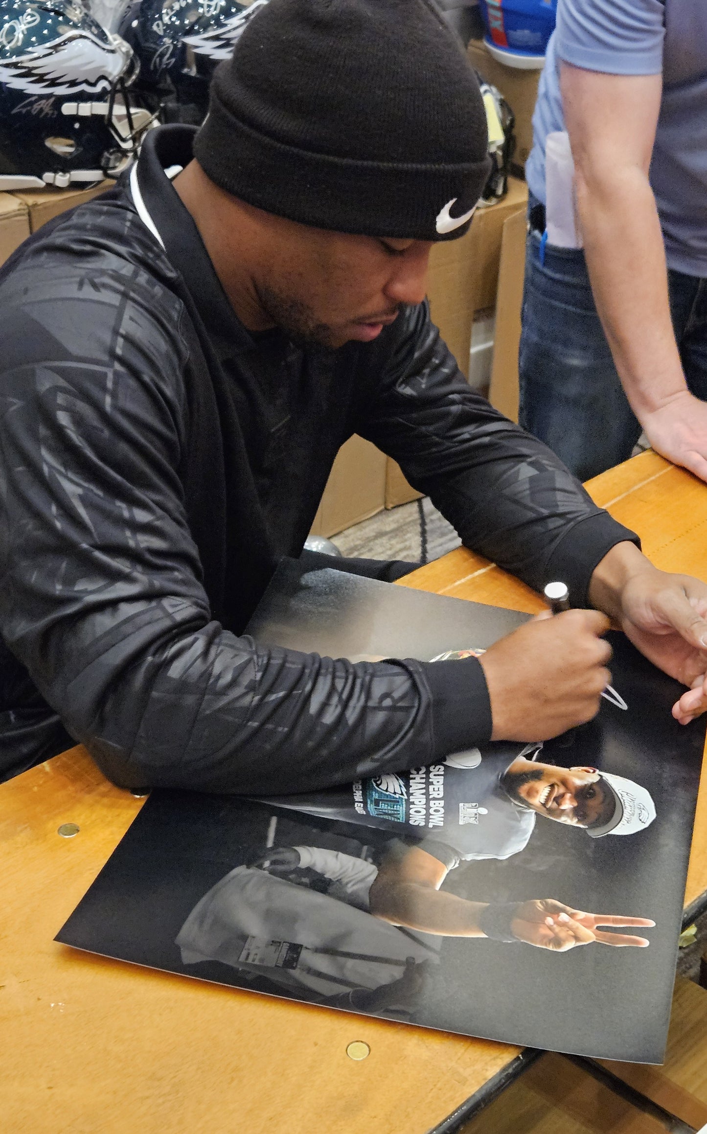Saquon Barkley Autographed Silver 16x20 Photo Philadelphia Eagles PSA/DNA 192775