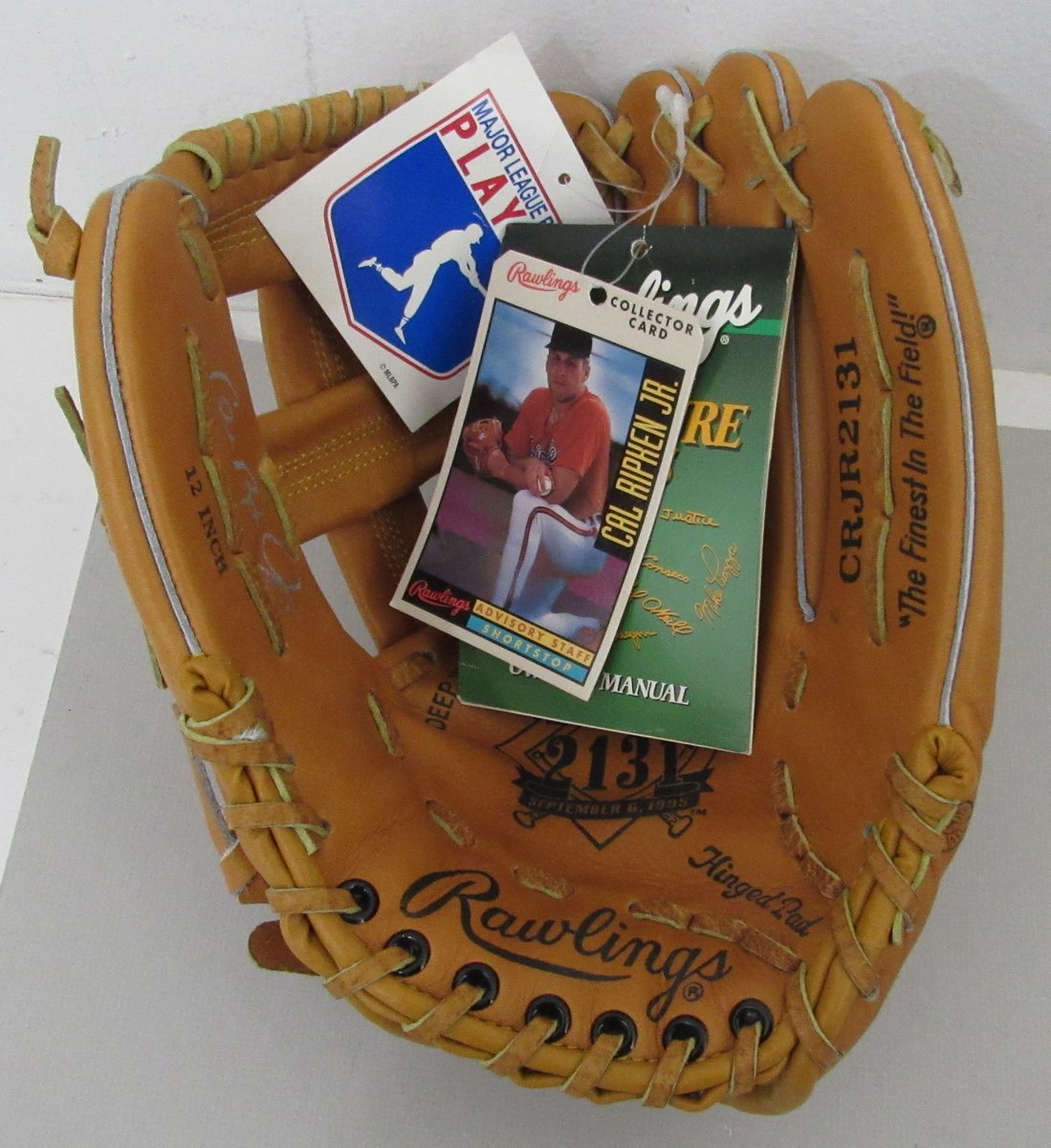 Cal Ripken JR HOF Signed/Auto Rawlings CRJR2131 Baseball Glove Orioles 194021