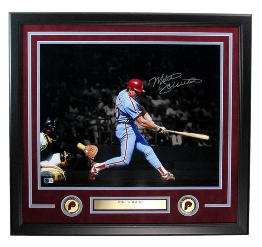 Mike Schmidt Autographed Philadelphia Phillies 16x20 Photo Framed Beckett 192820