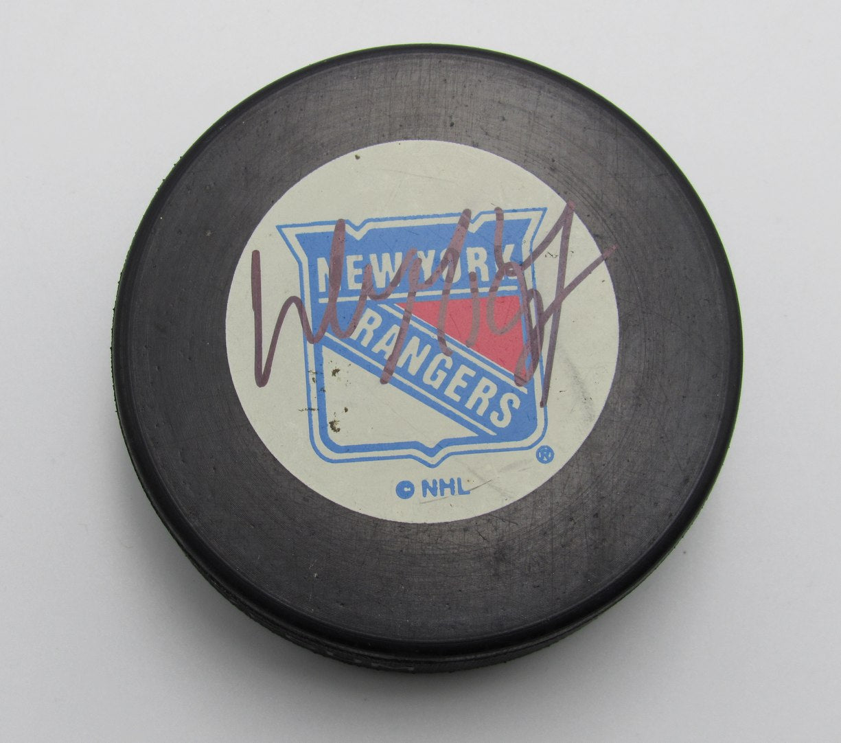 Wayne Gretsky HOF Signed/Autographed New York Rangers Hockey Puck PSA 193957