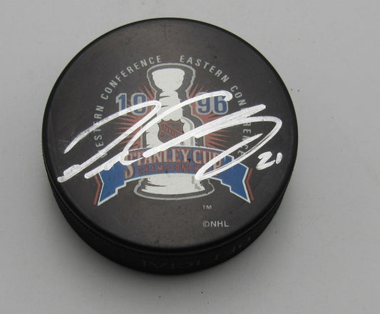 Peter Forsberg HOF Signed 1996 Stanley Cup Championship Hockey Puck PSA 194293