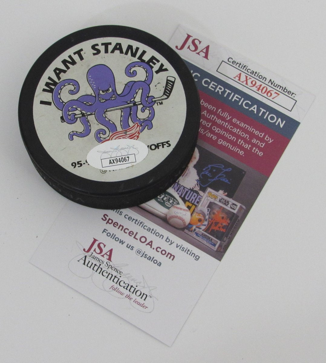 Gordie Howe HOF Signed/Autographed Detroit Red Wings Hockey Puck JSA 196614