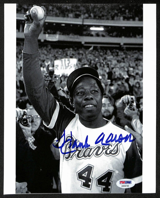 Hank Aaron HOF Signed/Auto 8x10 B/W Photo #715 Home Run Braves PSA/DNA 197214
