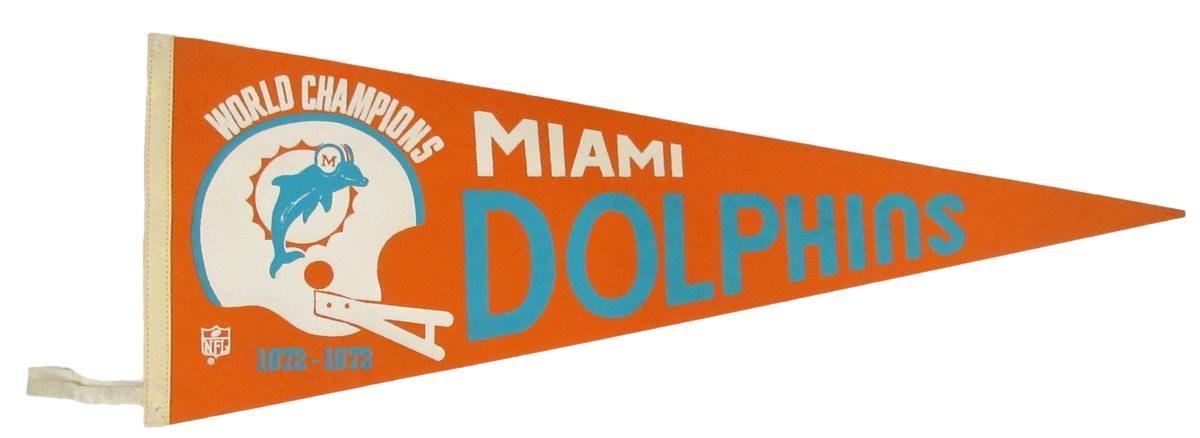Vintage 1972-73 World Champions Miami Dolphins NFL Felt Pennant 12x30 196757