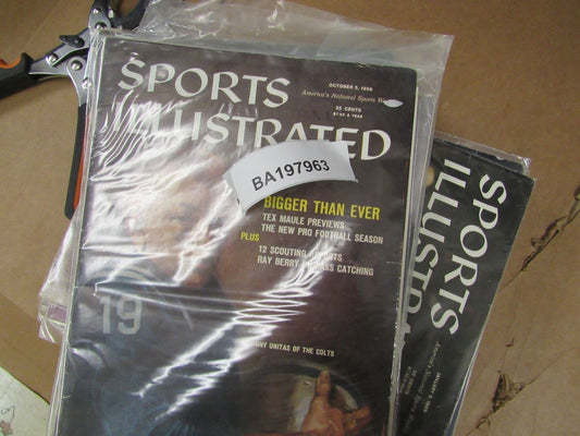 Lot of (12) 1961 Sports Illustrated Magazines Wilt Chamberlain 1st Cover 197964
