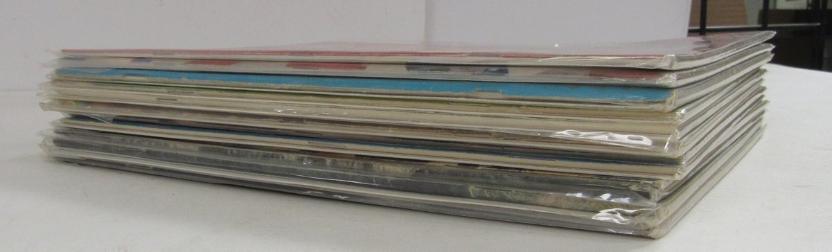 Lot of (12)1975 Sports Illustrated Magazines Foreman/Rose/Nicklaus Covers 197967