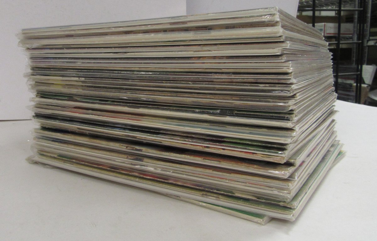 Lot of (35) 1969 Sports Illustrated Magazines Aaron/ Chiefs Covers 197972
