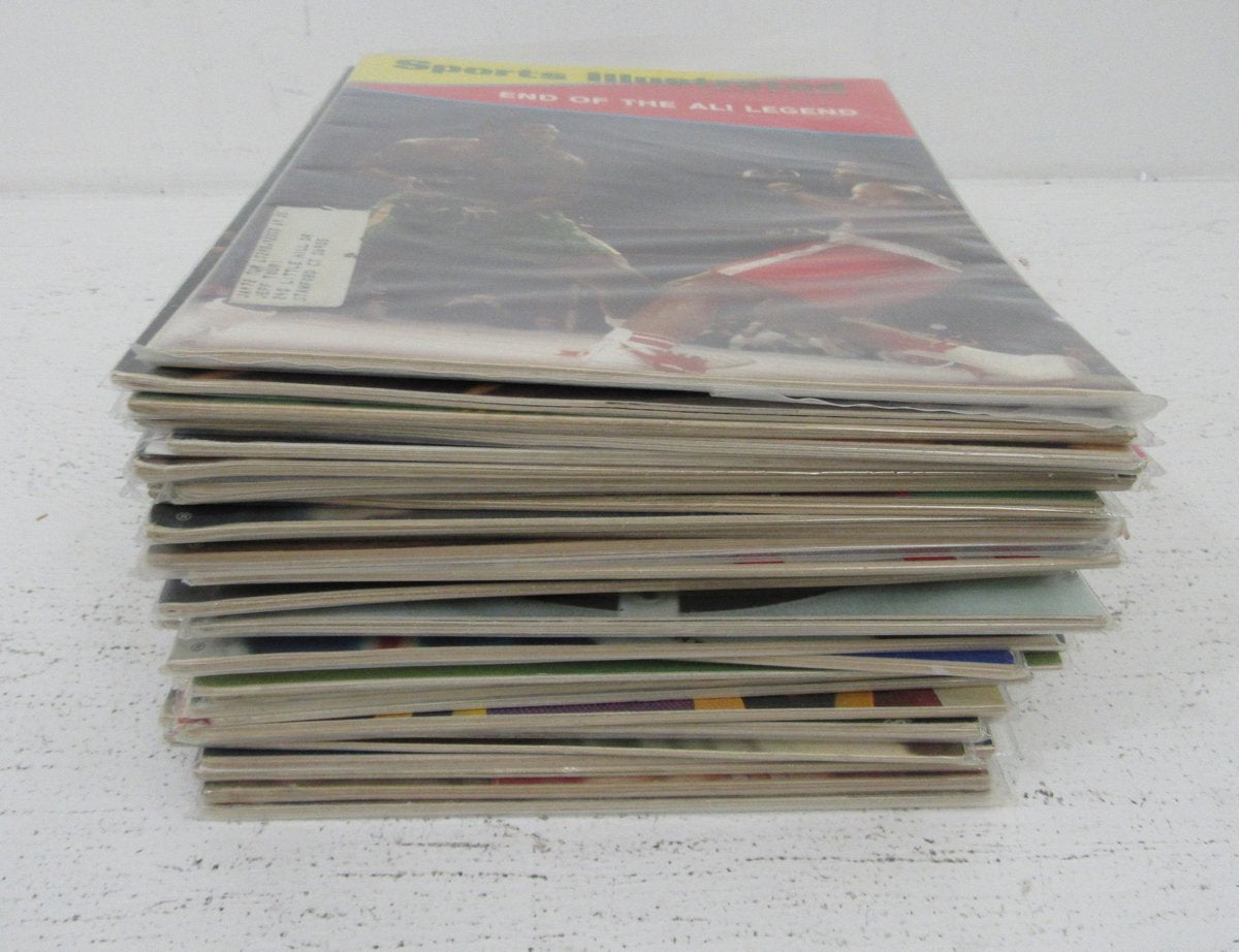 Lot of (32) 1971 Sports Illustrated Magazines Super Bowl/Ali Covers 198619