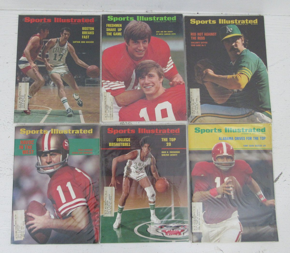 Lot of (39) 1972 Sports Illustrated Magazines Unitas/Bench/Walton Covers 198623