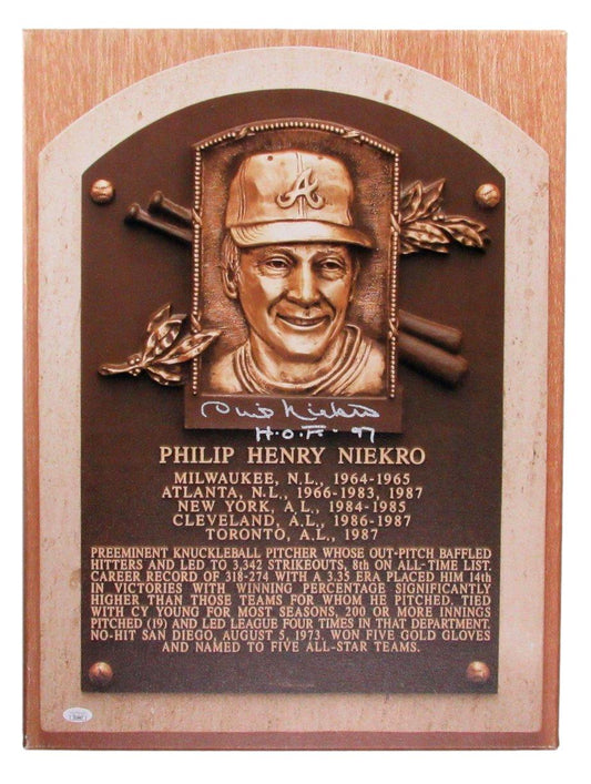 Phil Niekro HOF Signed/Inscr 18x24 Canvas Hall of Fame Plaque Photo JSA 198159