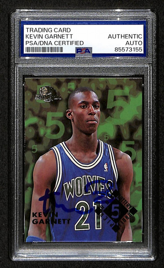Kevin Garnett HOF Signed/Auto On Card 1995-96 Skybox RC Card #5 PSA/DNA 198745