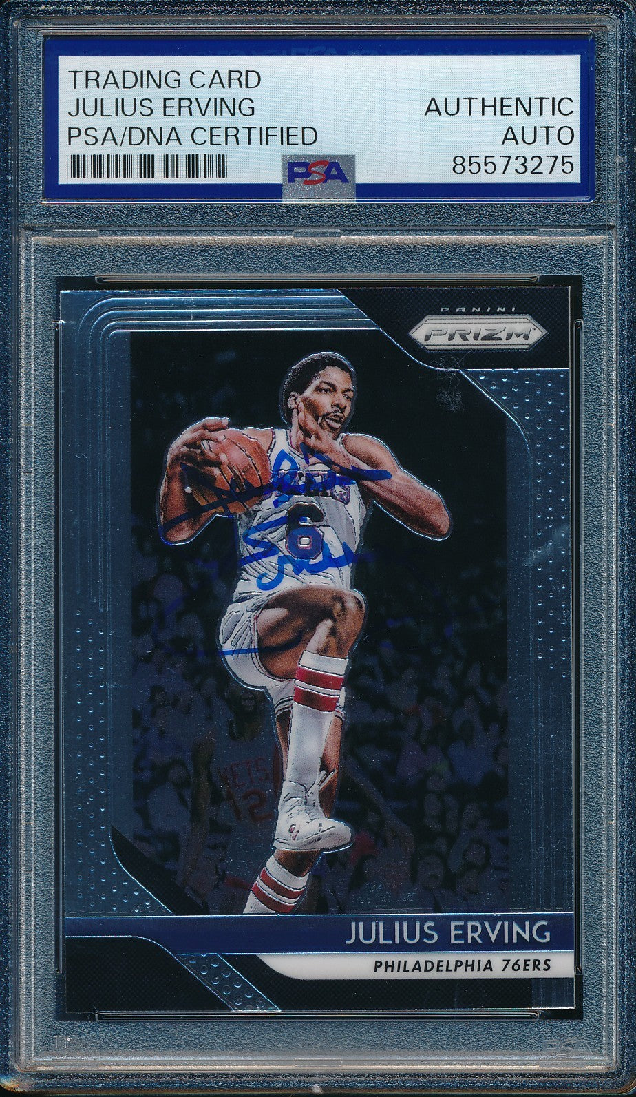 Julius Erving HOF Signed On Card 2018-19 Panini Card #95 76ers PSA/DNA 198490