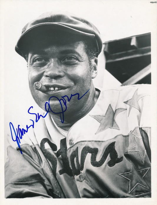 James Earl Jones Signed/Autographed 8x10 B/W Photo BAS/Beckett 198907