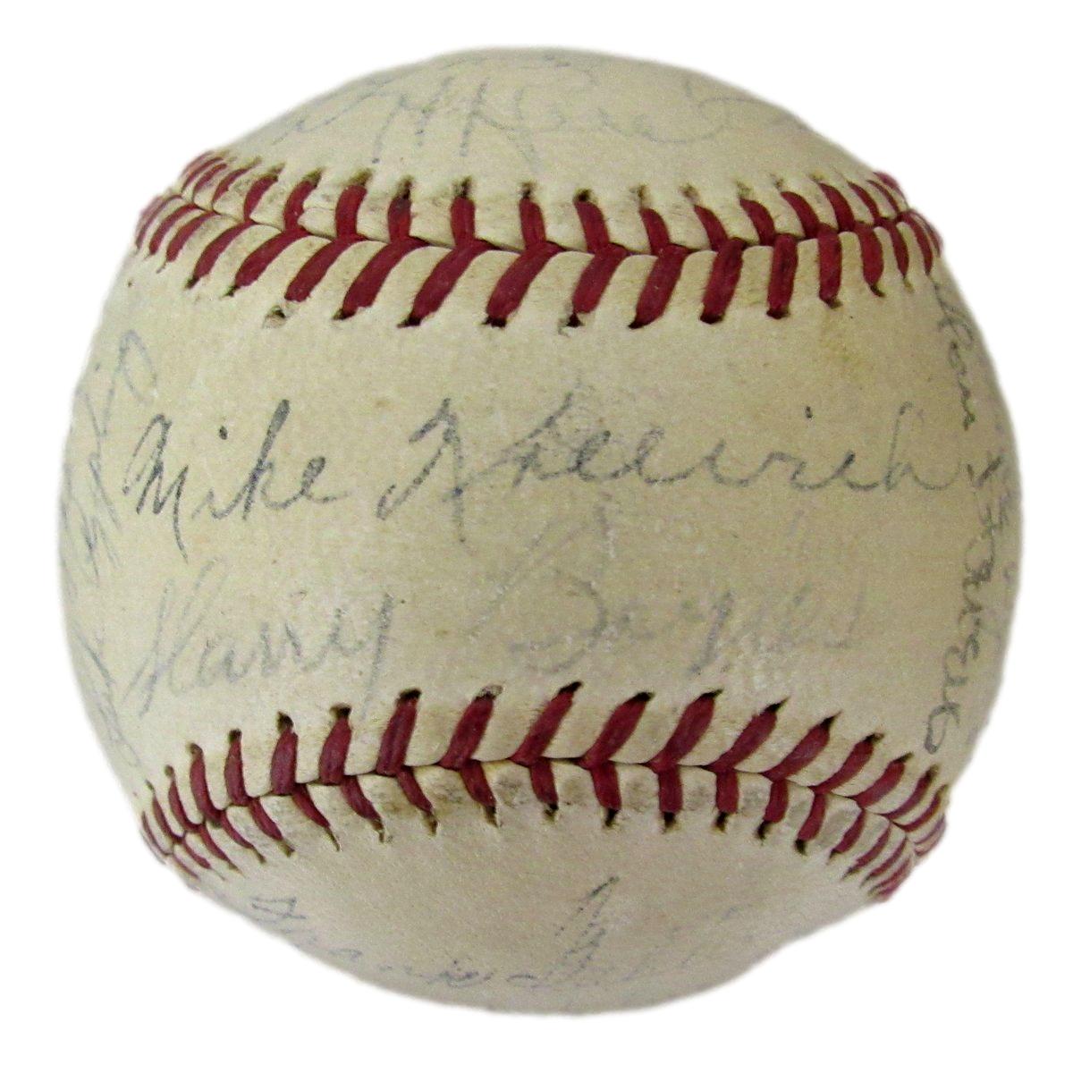 1938 Chicago White Sox Team Signed Baseball (26 Signatures) Beckett 198607