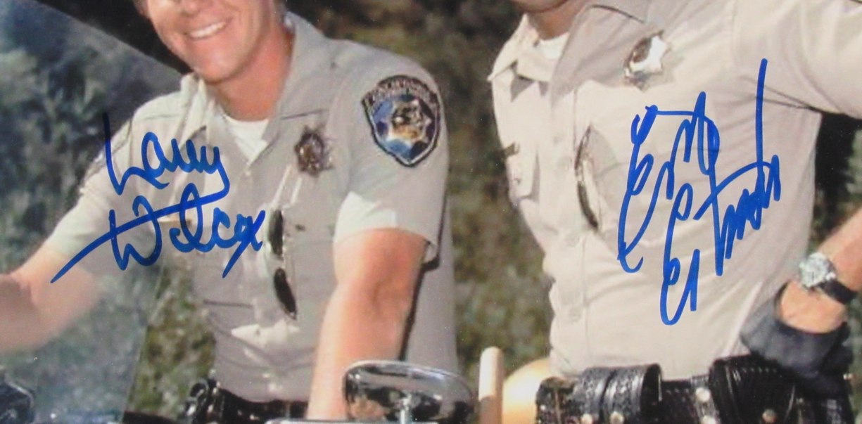 Erik Estrada/Larry Wilcox Dual-Signed 11x14 Photo "CHIPS" Framed Beckett 199069