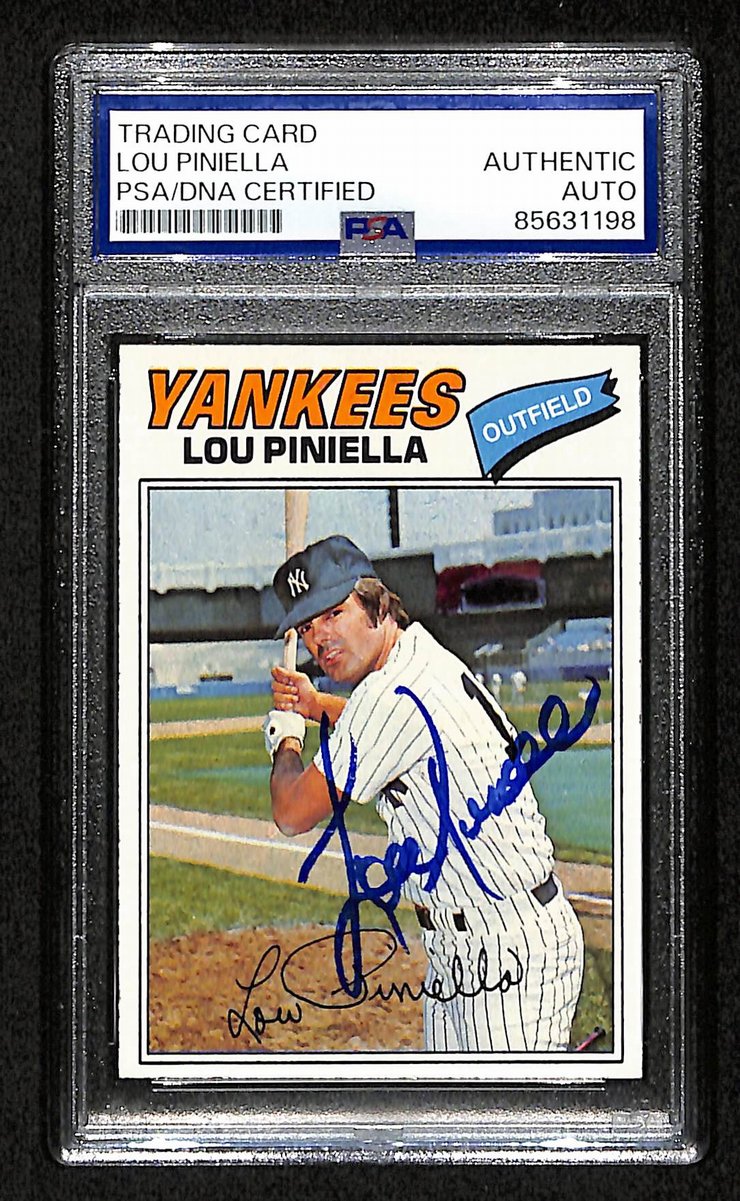 Lou Piniella Signed/Auto 1972 TOPPS Card #96 Yankees PSA/DNA 200394
