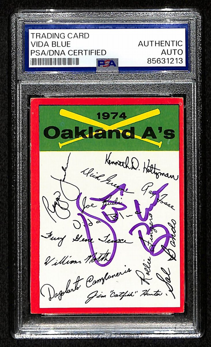 Vida Blue Signed/Autographed 1974 TOPPS Oakland A's Team Card PSA/DNA 200439