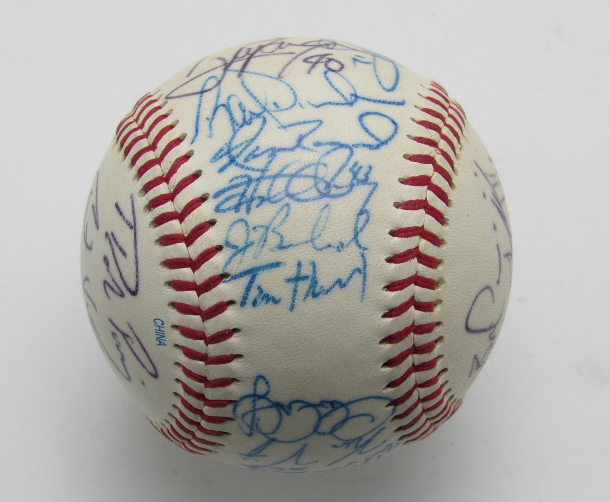 2001 Chicago White Sox Team Multi-Signed/Auto (29) Baseball 196342