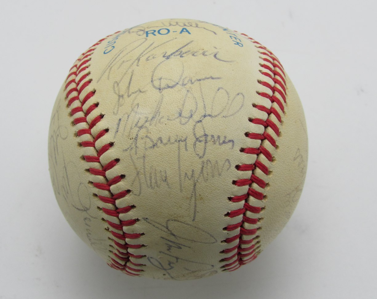 1988 Chicago White Sox Team Multi-Signed/Autographed (30) OAL Baseball 196352