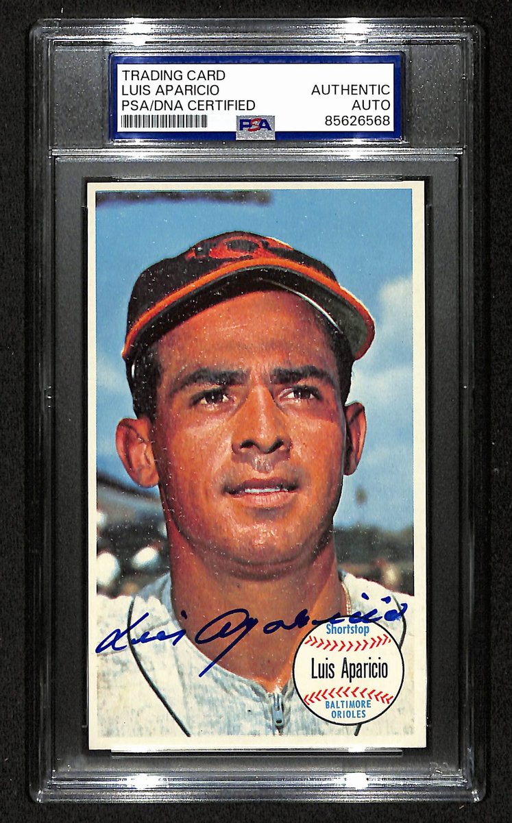 Luis Aparicio HOF Signed/Auto 1964 Topps Giants Card #39 White Sox PSA/DNA201323