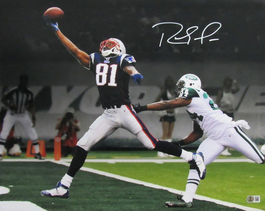 Randy Moss HOF Autographed/Signed Patriots 16x20 Photo ITP Beckett 201593