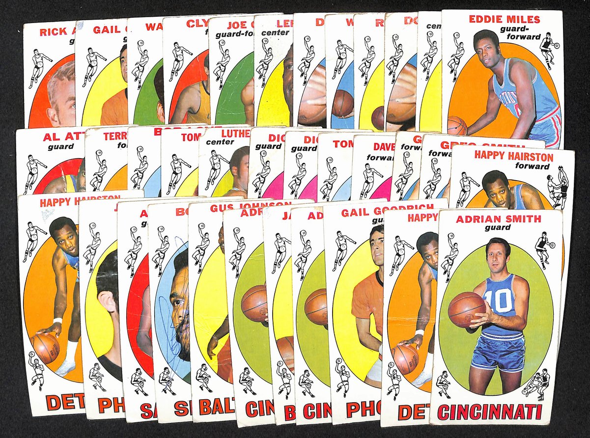 Lot of (35) 1969-70 TOPPS Basketball Cards Gail Goodrich, Happy Hairston  204522