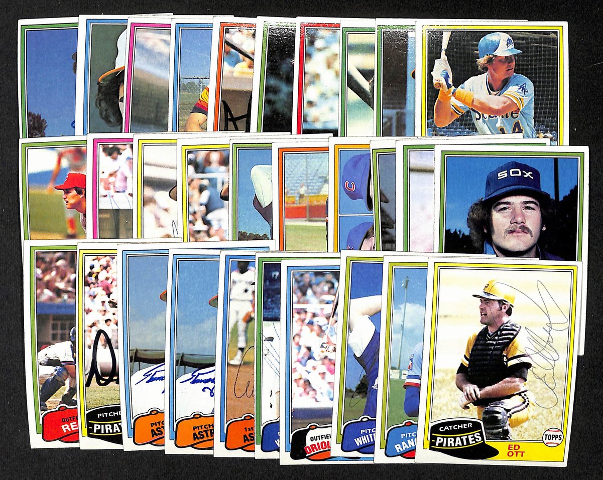 Lot of (30) 1981 TOPPS Baseball Cards Signed/Autographed Greg Luzinski 204525