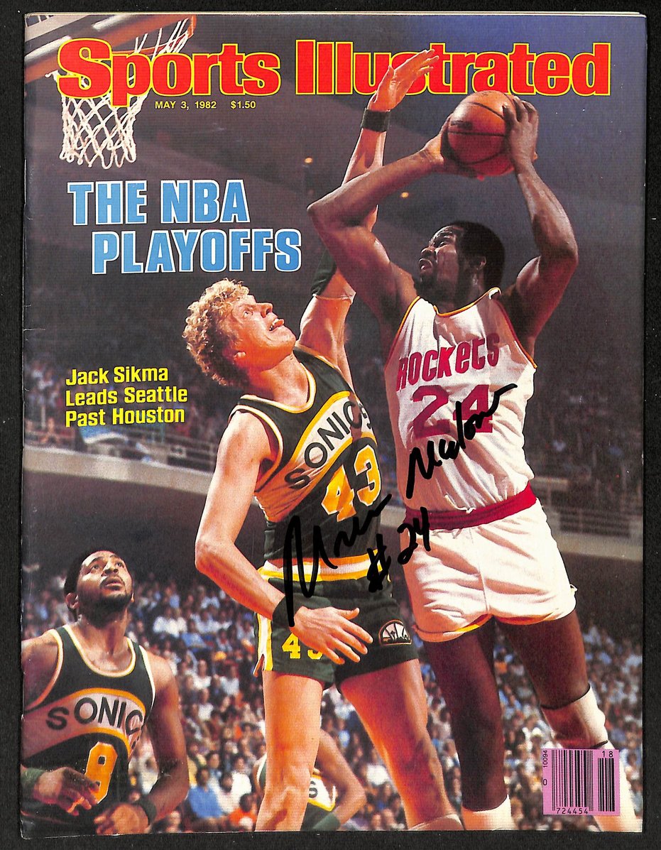 Moses Malone HOF Signed 1982 Sports Illustrated Magazine NO LABEL PSA/DNA 206177
