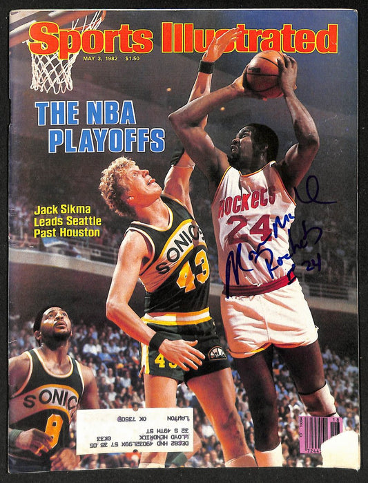 Moses Malone Rockets Signed/Autographed 1982 Sports Illustrsted PSA/DNA