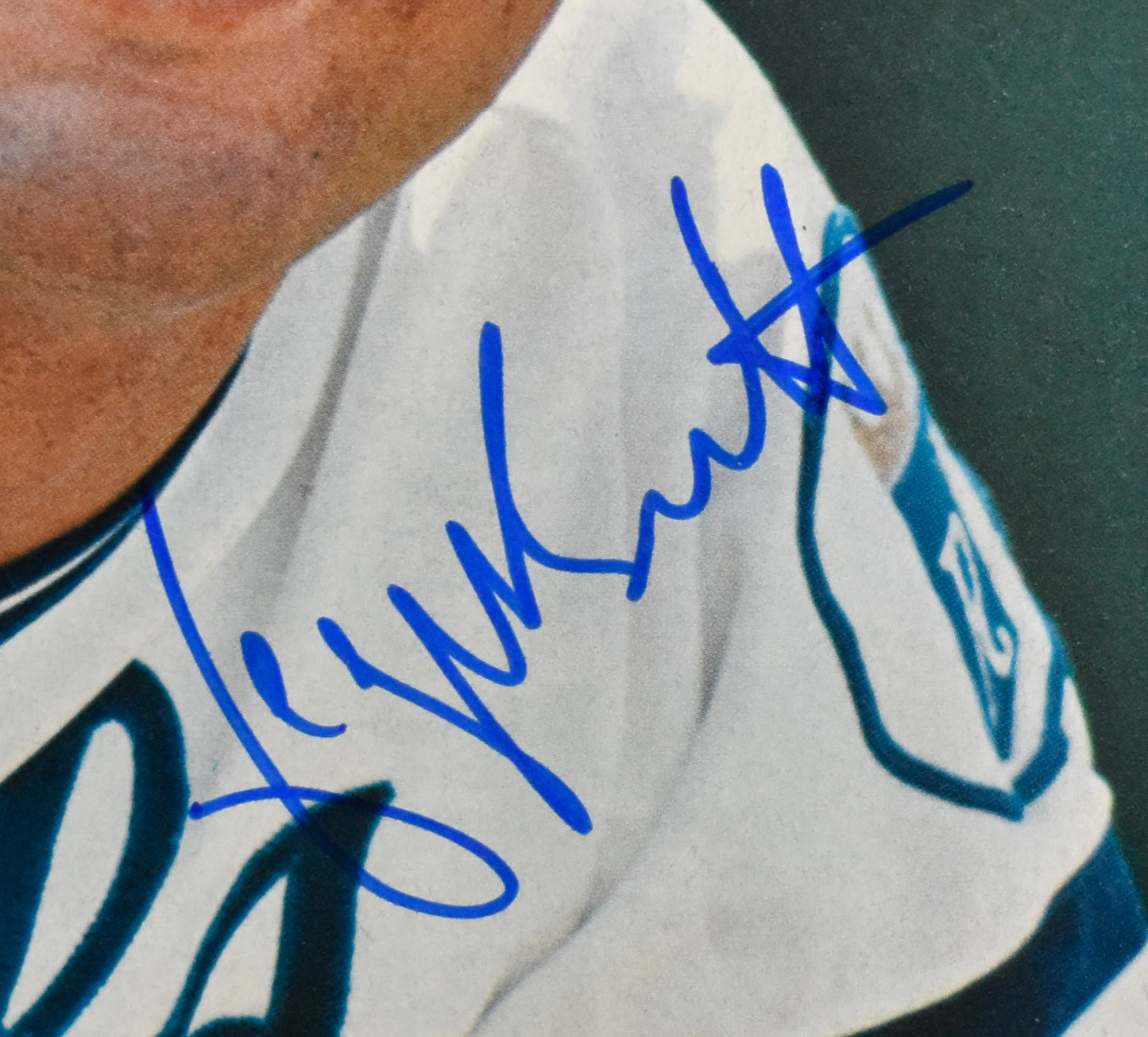 George Brett HOF Signed/Auto 1976 Sports Illustrated Magazine Royals JSA 205264
