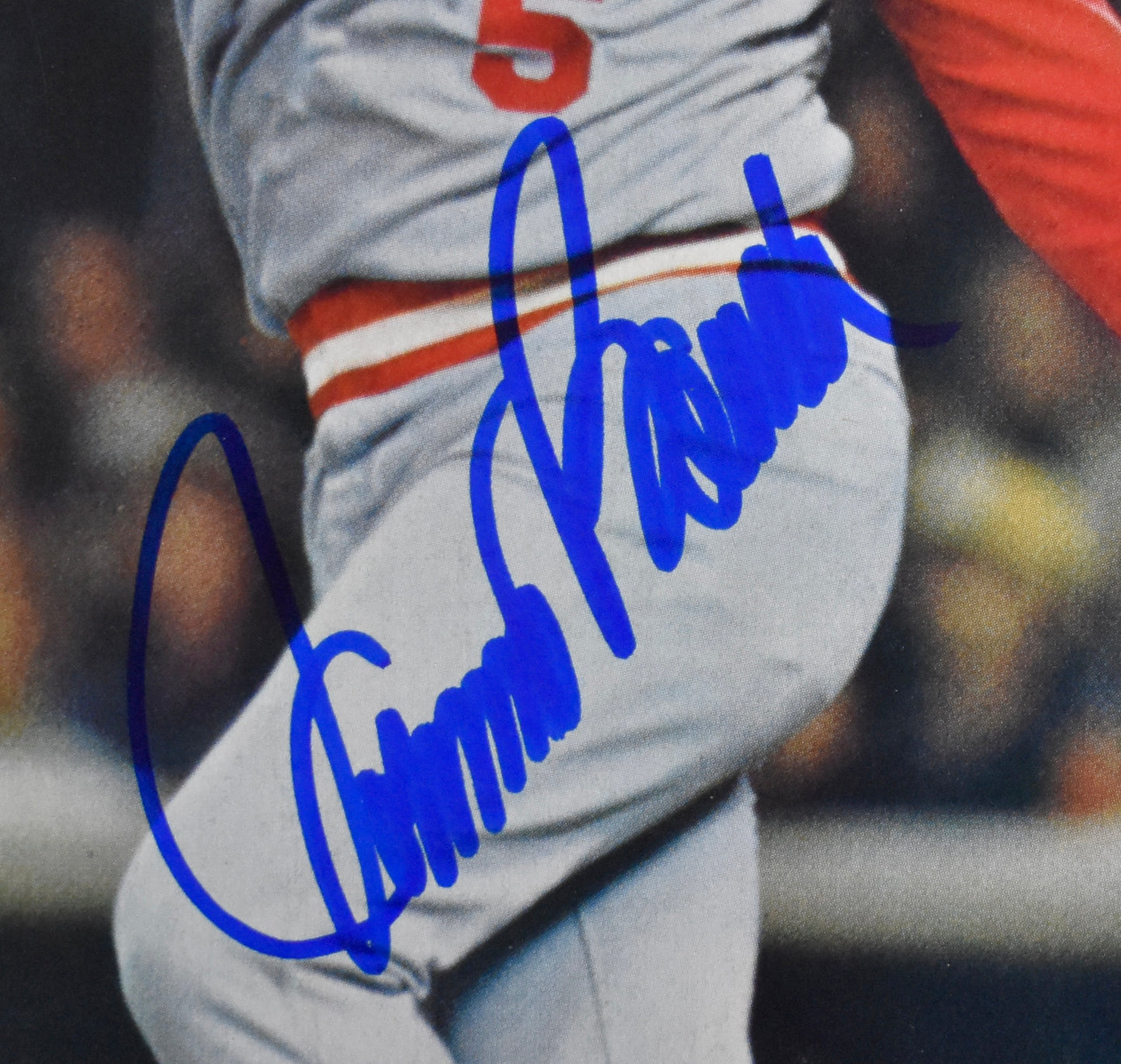 Johnny Bench HOF Signed/Auto 1976 Sports Illustrated Magazine Reds JSA 205266