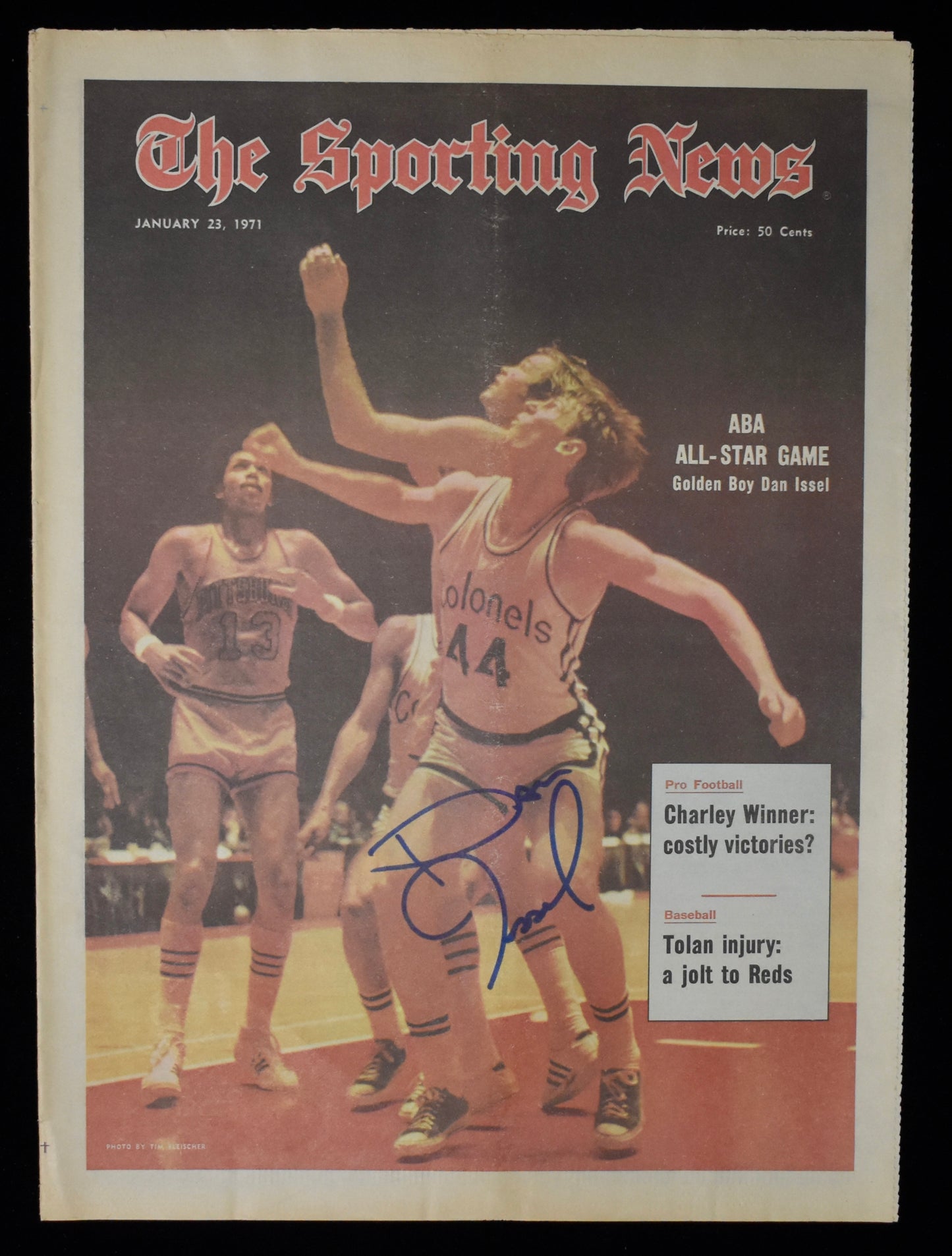 Dan Issel HOF Signed 1/23/71 The Sporting News Cover Only Colonels JSA BA207966